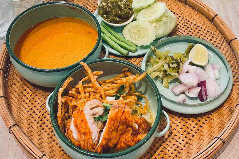 ข้าวซอยลำดวนฟ้าฮ่ามเชียงใหม่ สาขา บรรทัดทอง 