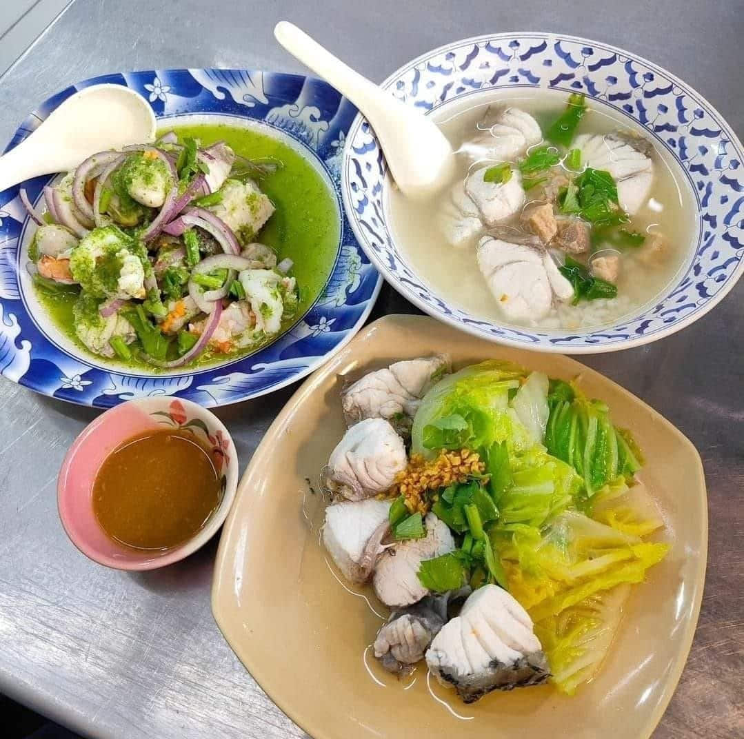 ข้าวต้มปลาสะพานเหลืองเจ้าเก่า (เจ้หมวย) 