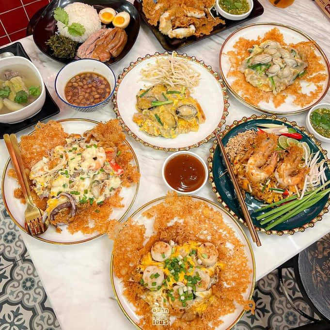 ขาหมูกระทะทอง (ต้มถั่ว) 