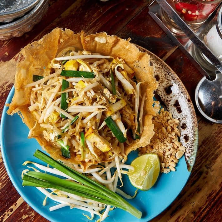 ผัดไทยกระทงทอง by ama