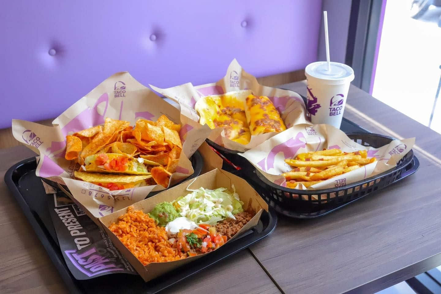 Taco Bell ทาโก้ เบลล์
