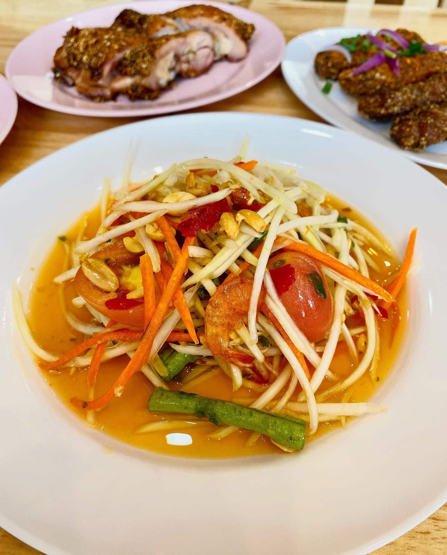 ส้มตำ เจ๊แดง สามย่าน