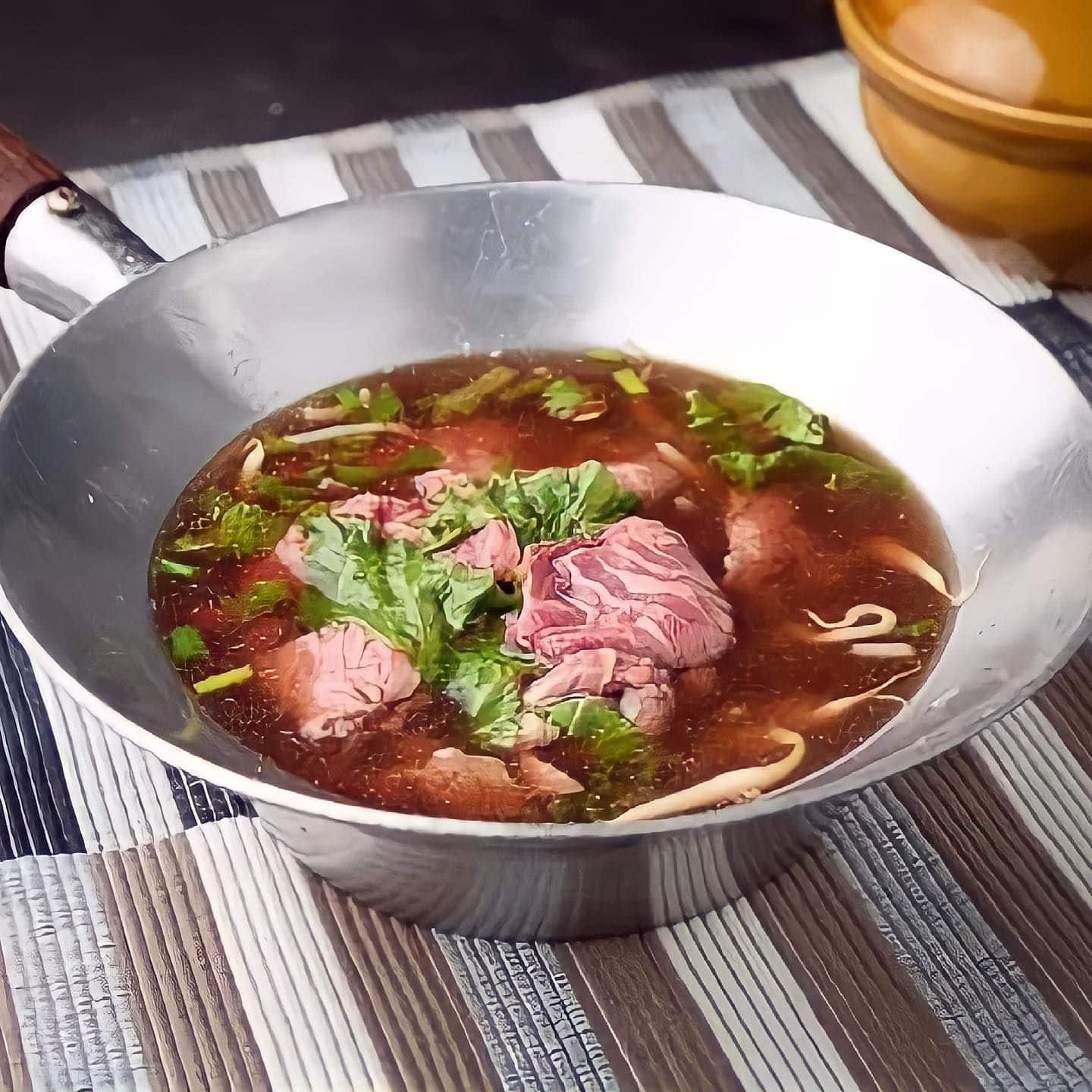 ร้านก๋วยเตี๋ยววัดดงมูลเหล็ก 