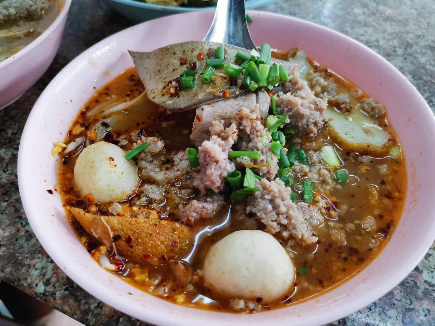 รุ่งเรือง ตั๋ง
