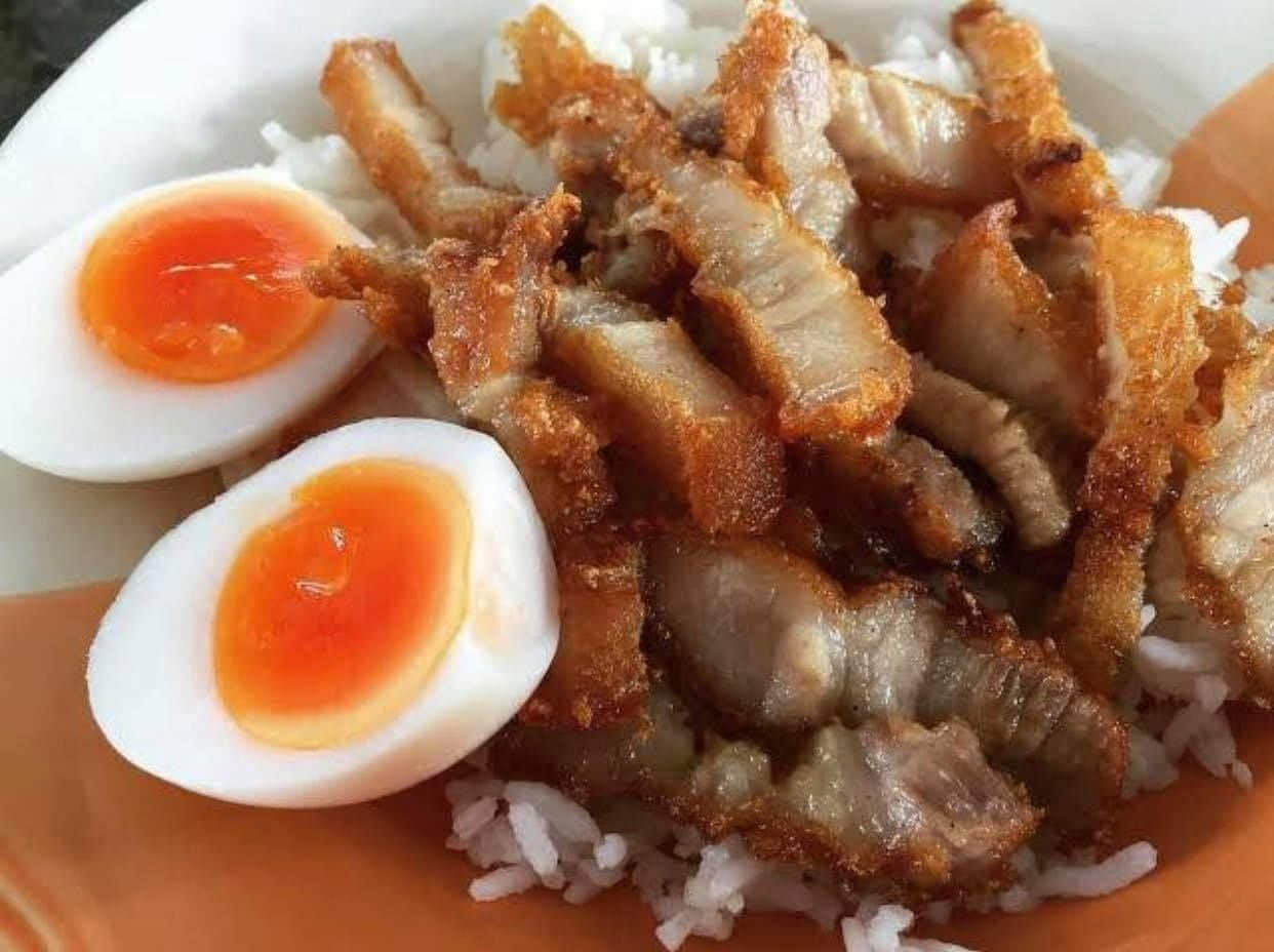 ข้าวหมูทอดอร่อยมาก
