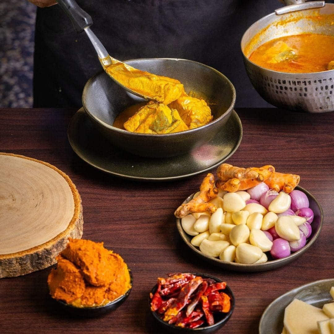 คั่วกลิ้ง ผักสด ทองหล่อ
