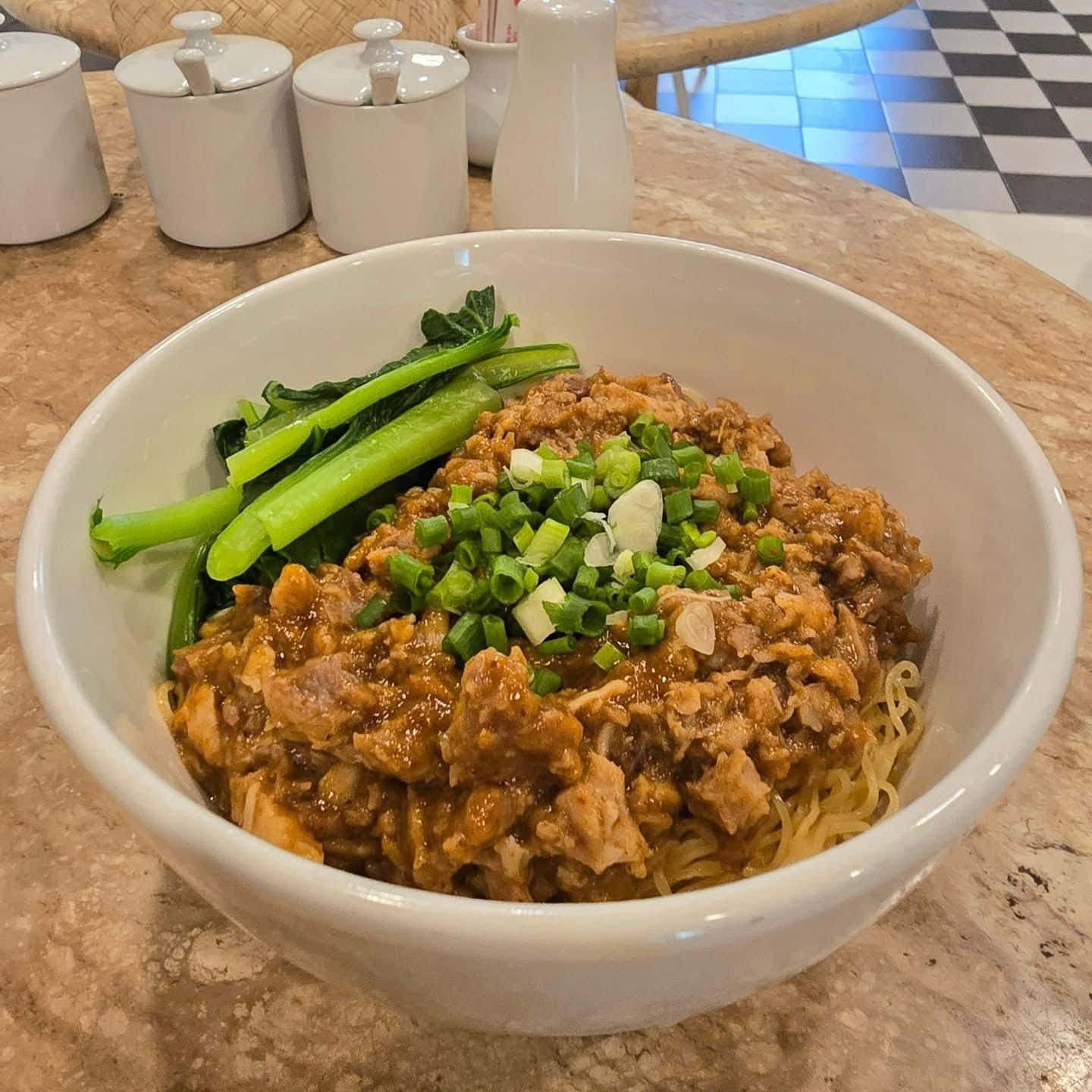 กุ๊ก ฝ้า หยู่น