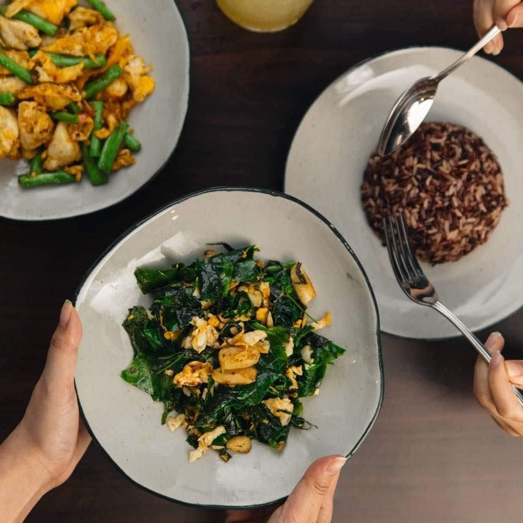 คั่วกลิ้ง ผักสด ทองหล่อ