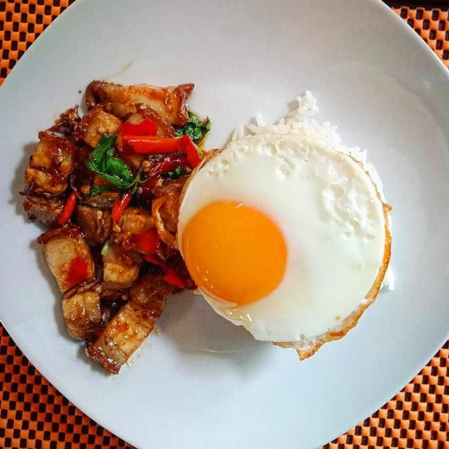  มู๋มู๋ อีทเทอรี
