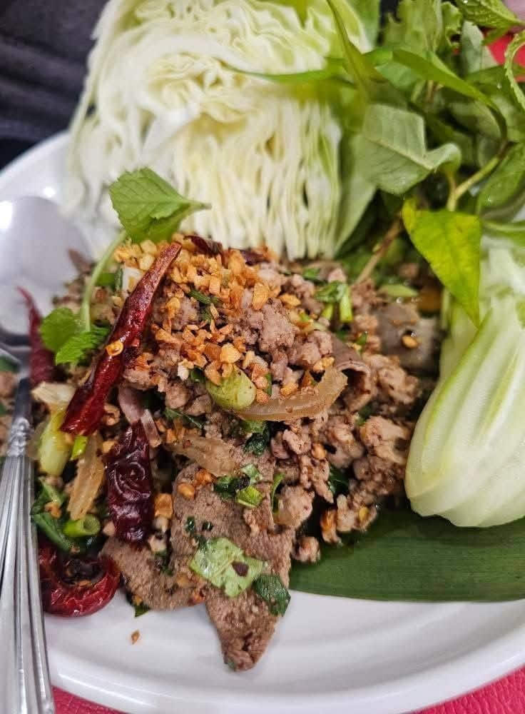 ร้านข้าวต้ม เจ๊น้อยสุวรรณภูมิ
