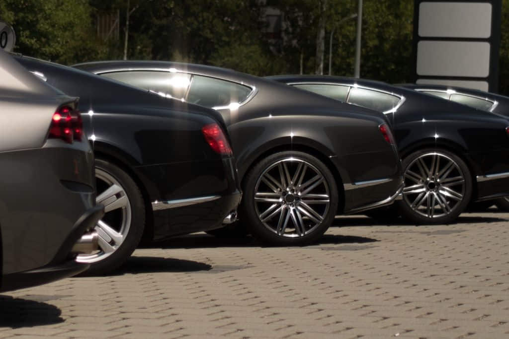 เกณฑ์ในการเลือกรถหรู มีอะไรบ้าง