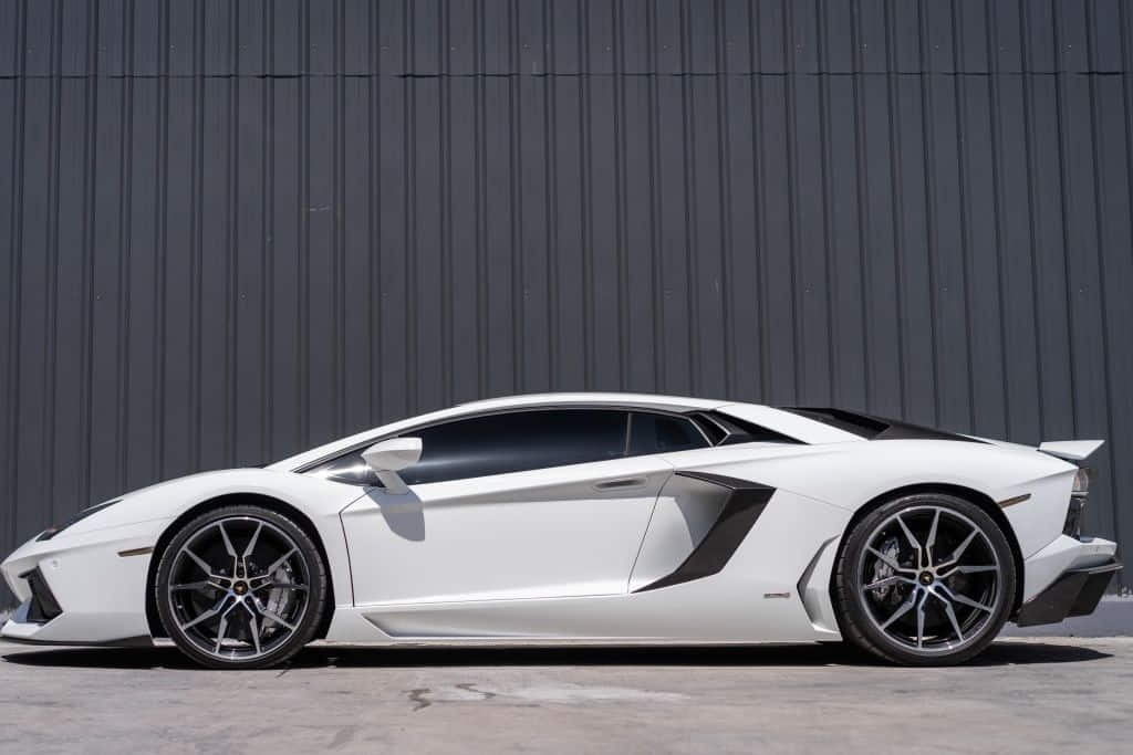 ยี่ห้อรถยนต์หรู LAMBORGHINI