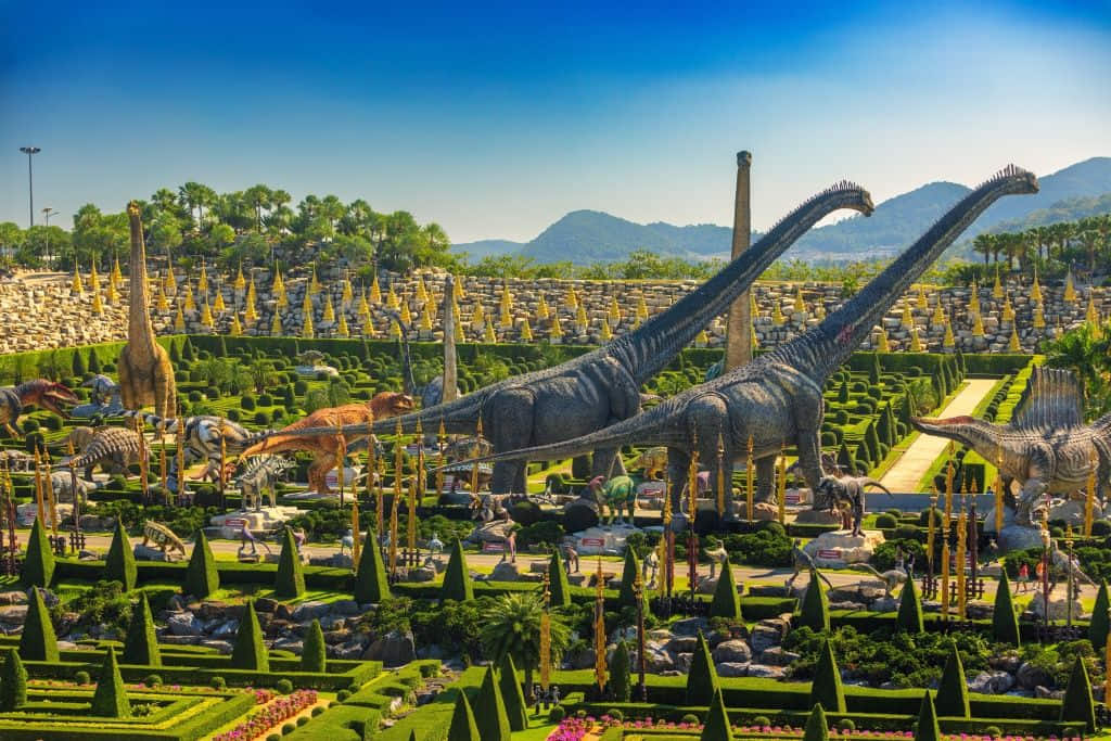 One day trip ใกล้กรุงเทพ หุบเขาไดโนเสาร์ สวนนงนุช พัทยา ชลบุรี