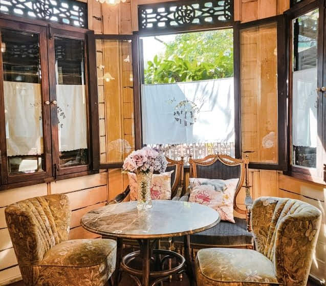  บ้านขนมปังขิง เสาชิงช้า 