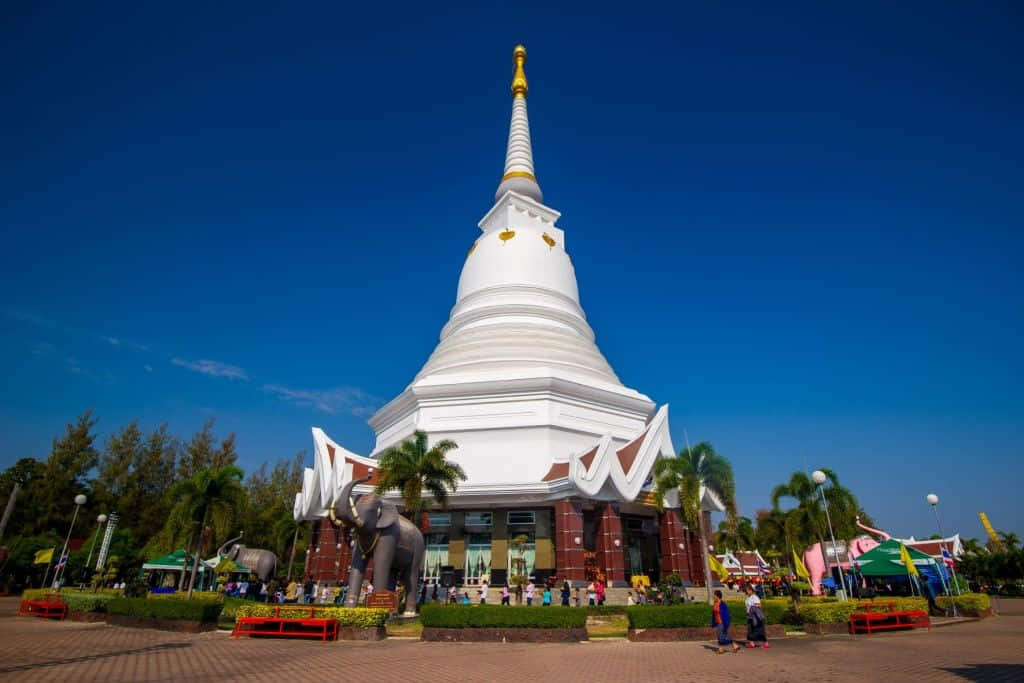 พุทธมหาเจดีย์ในวัดป่าบ้านค้อ อำเภอบ้านผือ อุดรธานี
