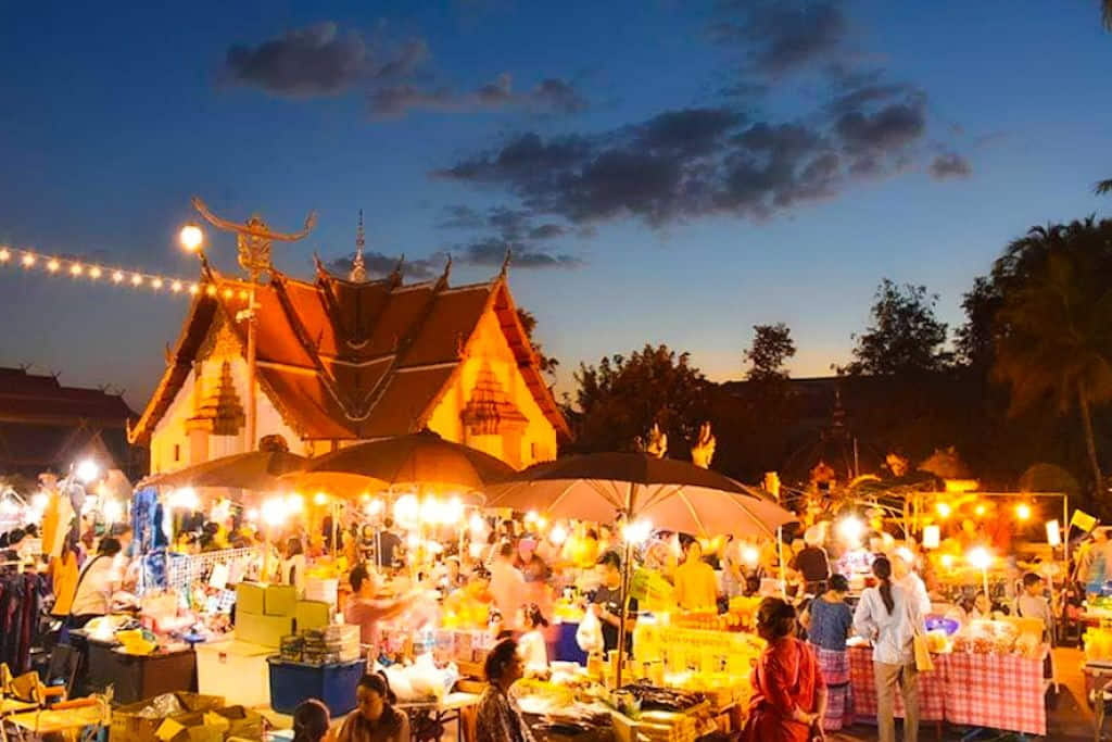 ขันโตกและงานหัตถกรรมบนถนนคนเดินกาดข่วงเมืองน่าน