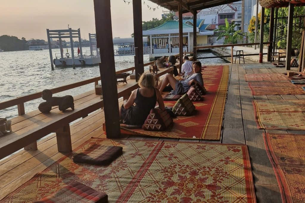 คาเฟ่ทรงวาด บ้านริมน้ำ (ถนนทรงวาด)