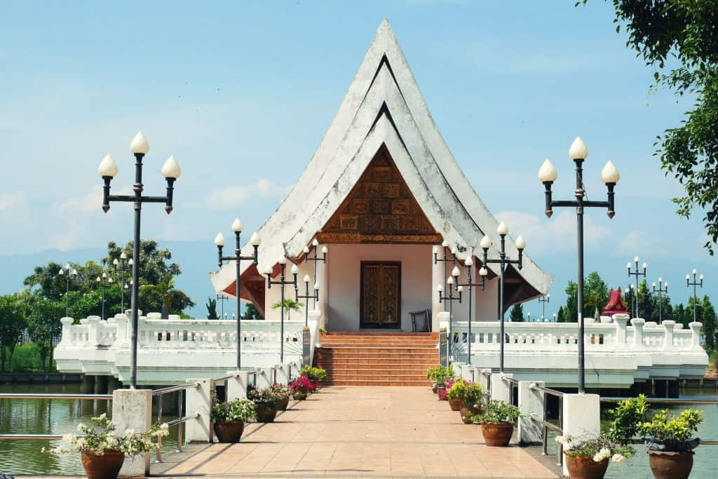 พระพุทธรูปหินทรายสกุลช่างพะเยาในหอวัฒนธรรมนิทัศน์