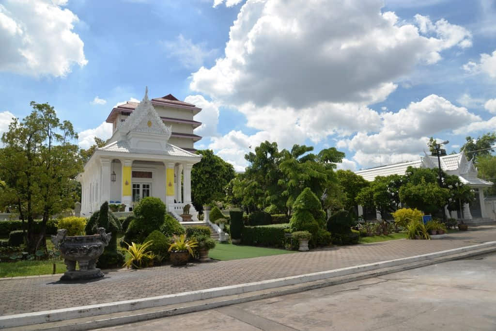 อุโบสถสีขาววัดพระราม ๙ กรุงเทพที่เที่ยวสายมินิมอล