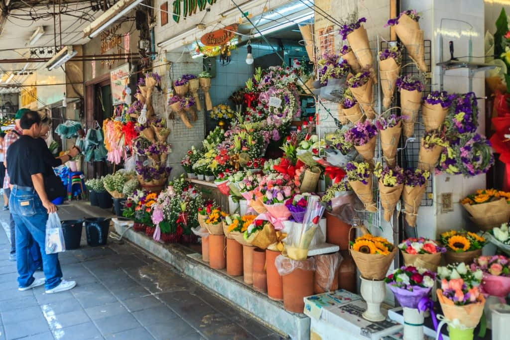 แผงดอกไม้ในปากคลองตลาด เที่ยวกรุงเทพตลาดดอกไม้ยามดึก