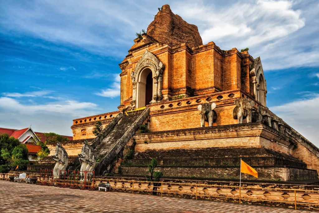 เจดีย์หลวงกลางคูเมือง ที่เที่ยวเชียงใหม่ในเขตเมืองเก่า