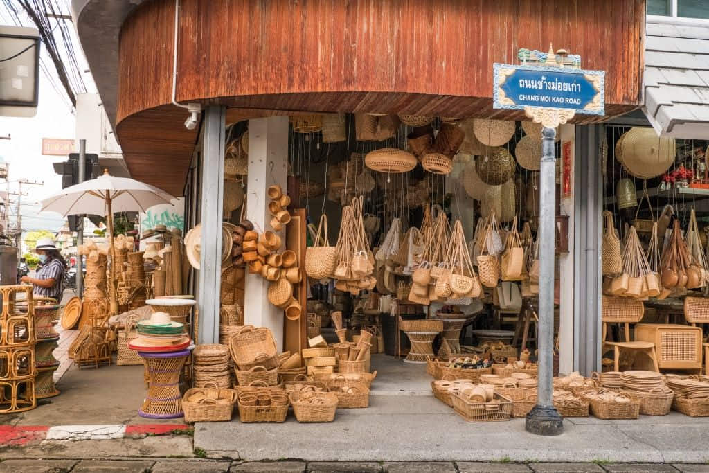ร้านงานหวายถนนช้างม่อยเก่า จุดเที่ยวเชียงใหม่ย่านเมืองเก่า
