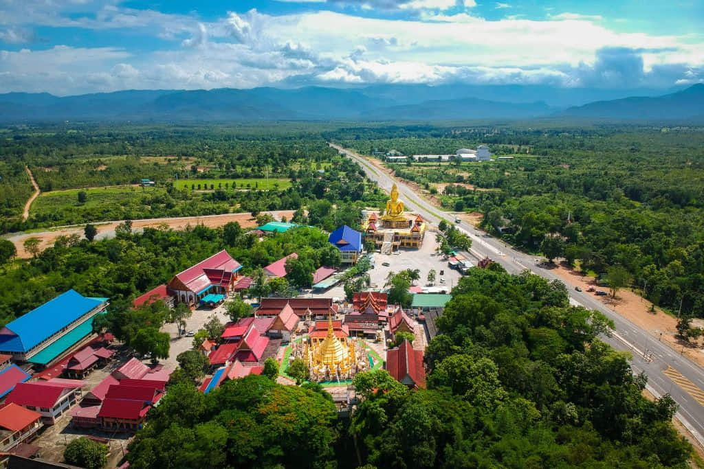 องค์พระบรมธาตุที่วัดพระบรมธาตุบ้านตาก อำเภอบ้านตาก จังหวัดตาก