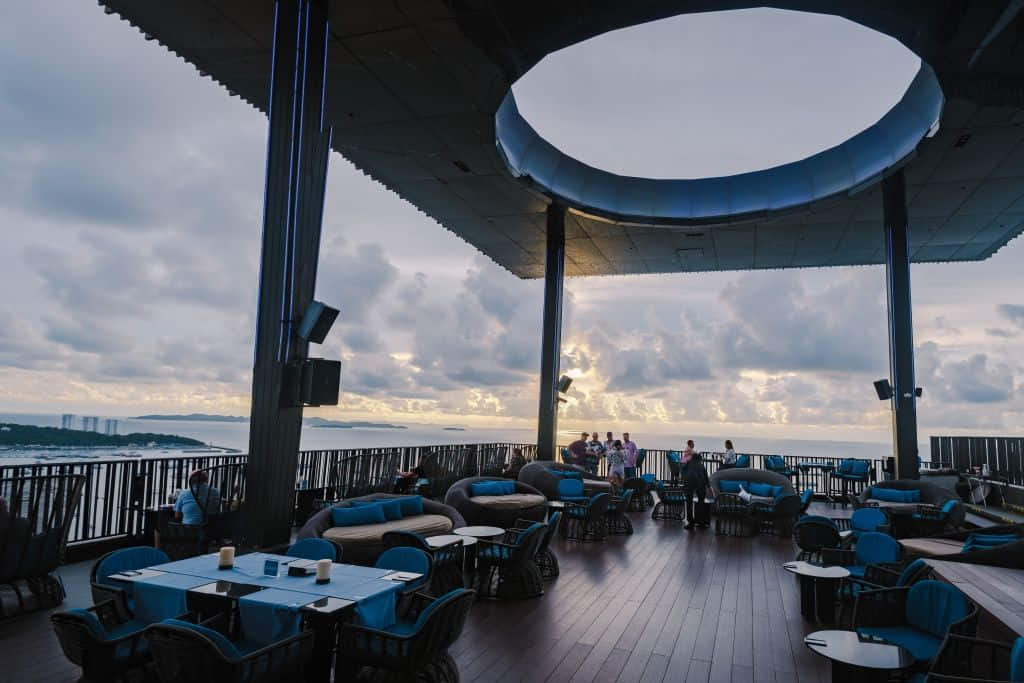 Horizon Rooftop Bar & Restaurant (Hilton Pattaya) ร้านอาหารพัทยาระดับพรีเมียม