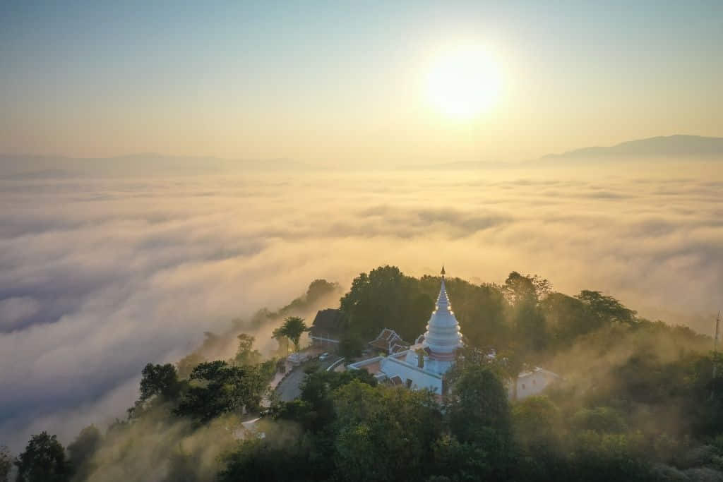 พระบรมพุทธนิมิตเจดีย์และวิวแม่น้ำโขงที่วัดพระธาตุผาเงา