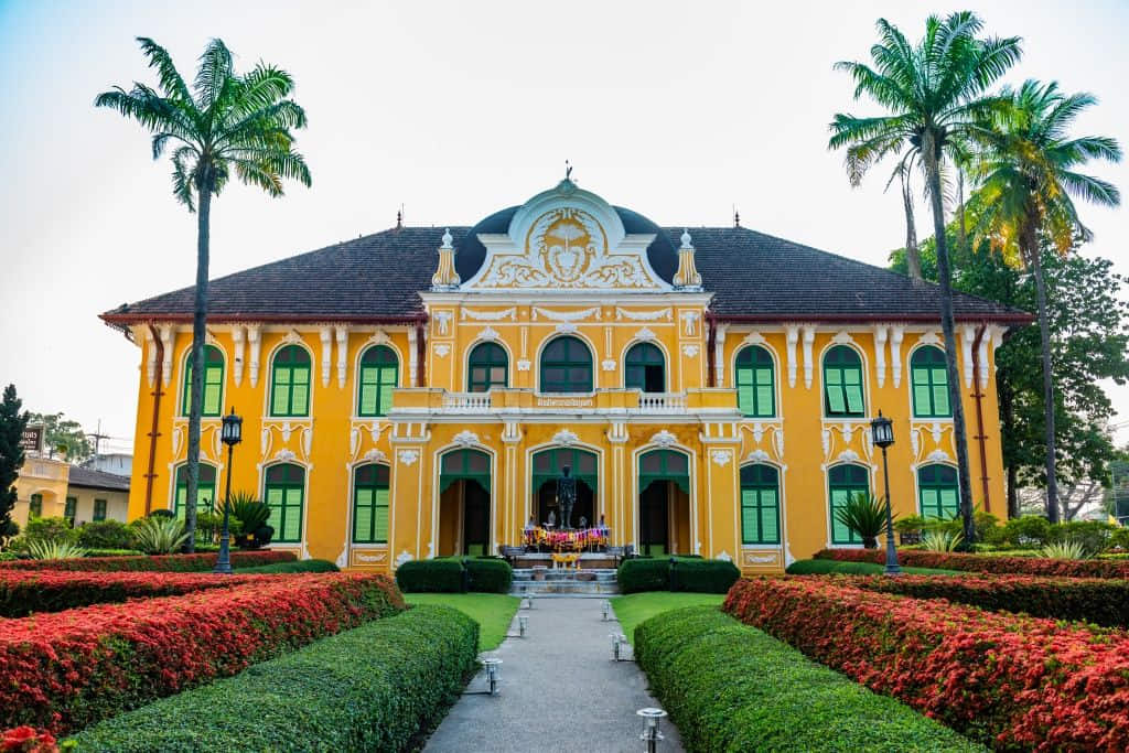 ตึกเจ้าพระยาอภัยภูเบศรสถาปัตยกรรมบาโรก จังหวัดปราจีนบุรี
