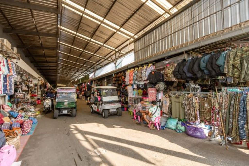แผงสินค้าในตลาดโรงเกลือ ตลาดชายแดนอำเภออรัญประเทศ สระแก้ว