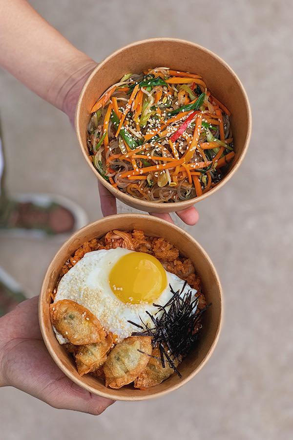 Ảnh 6: Miến trộn Hàn Quốc và cơm chiên kim chi Mandu
