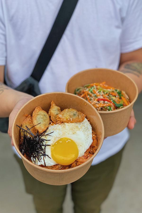 Ảnh 4: Cơm chiên kim chi Mandu hấp dẫn
