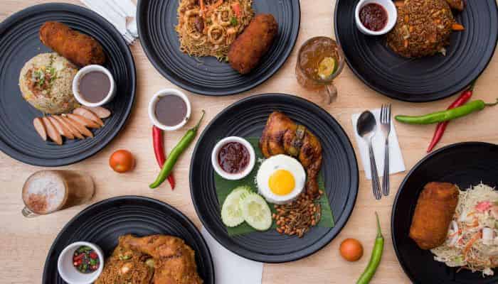 It's makan time with all these places exclusively on GrabFood!  Grab 