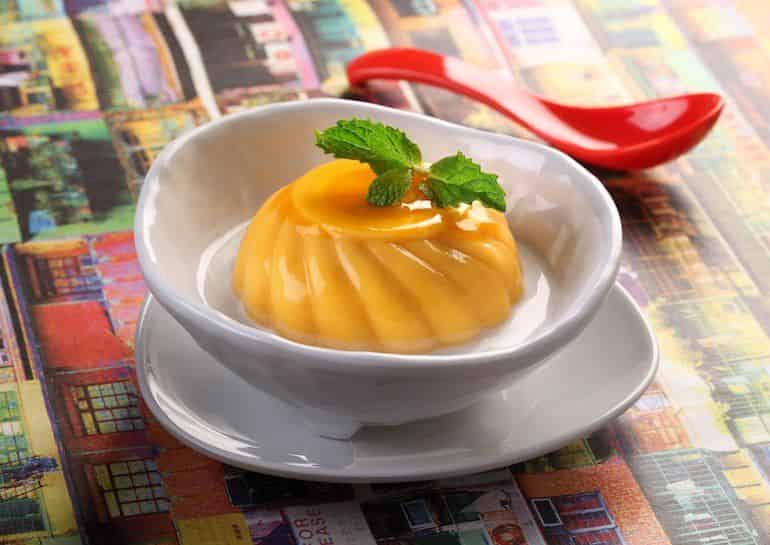 Best desserts in KL: Mango with pomelo and grass jelly at Hong Kong Sheng Kee Dessert