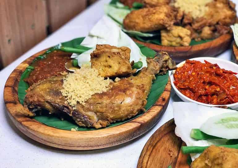 Ayam Penyet Kuala Lumpur - Ayam Gepuk Pak Gembus | FriedChillies › The