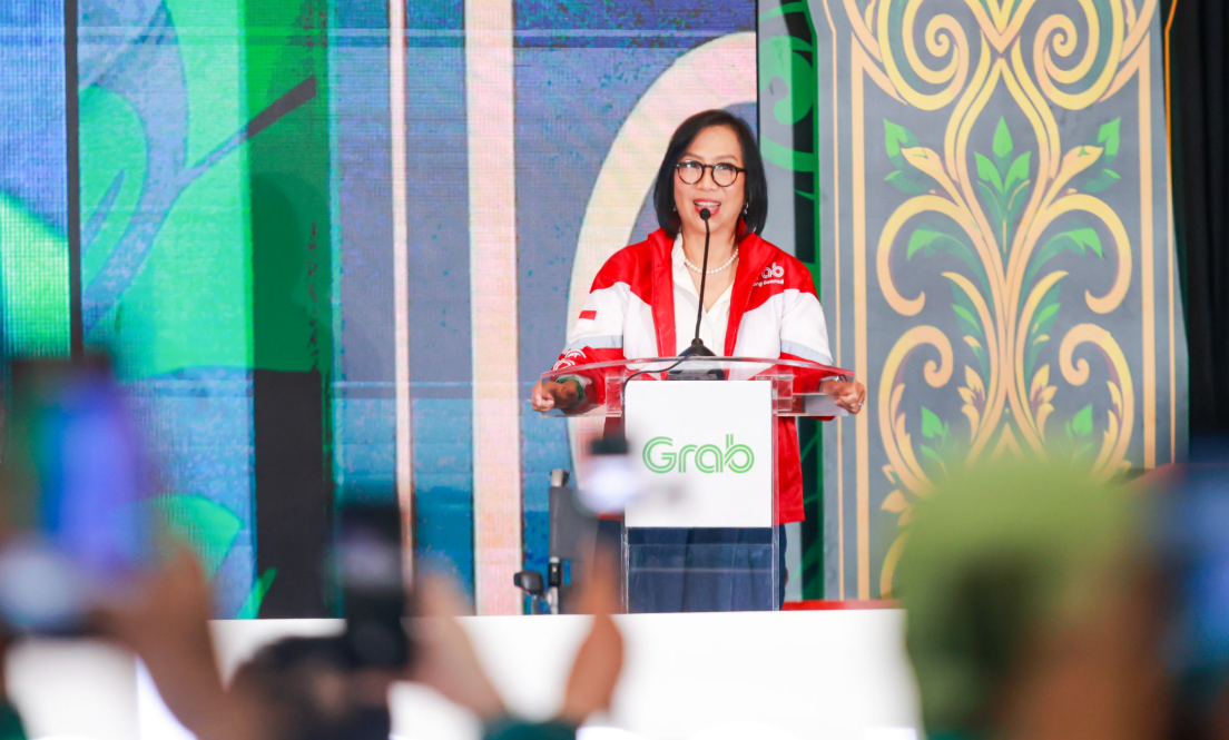 Neneng Goenadi, Chief Executive Officer Grab Indonesia, menyampaikan sambutan dalam acara peluncuran GrabAcademy: “Peluang Tanpa Batas untuk Mitra Naik Kelas”